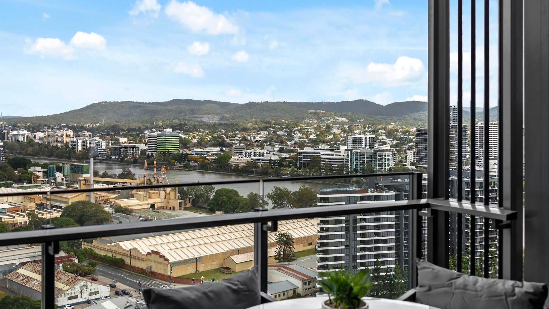 South Bank 1br With Stunning Views And Location Apartment Brisbane