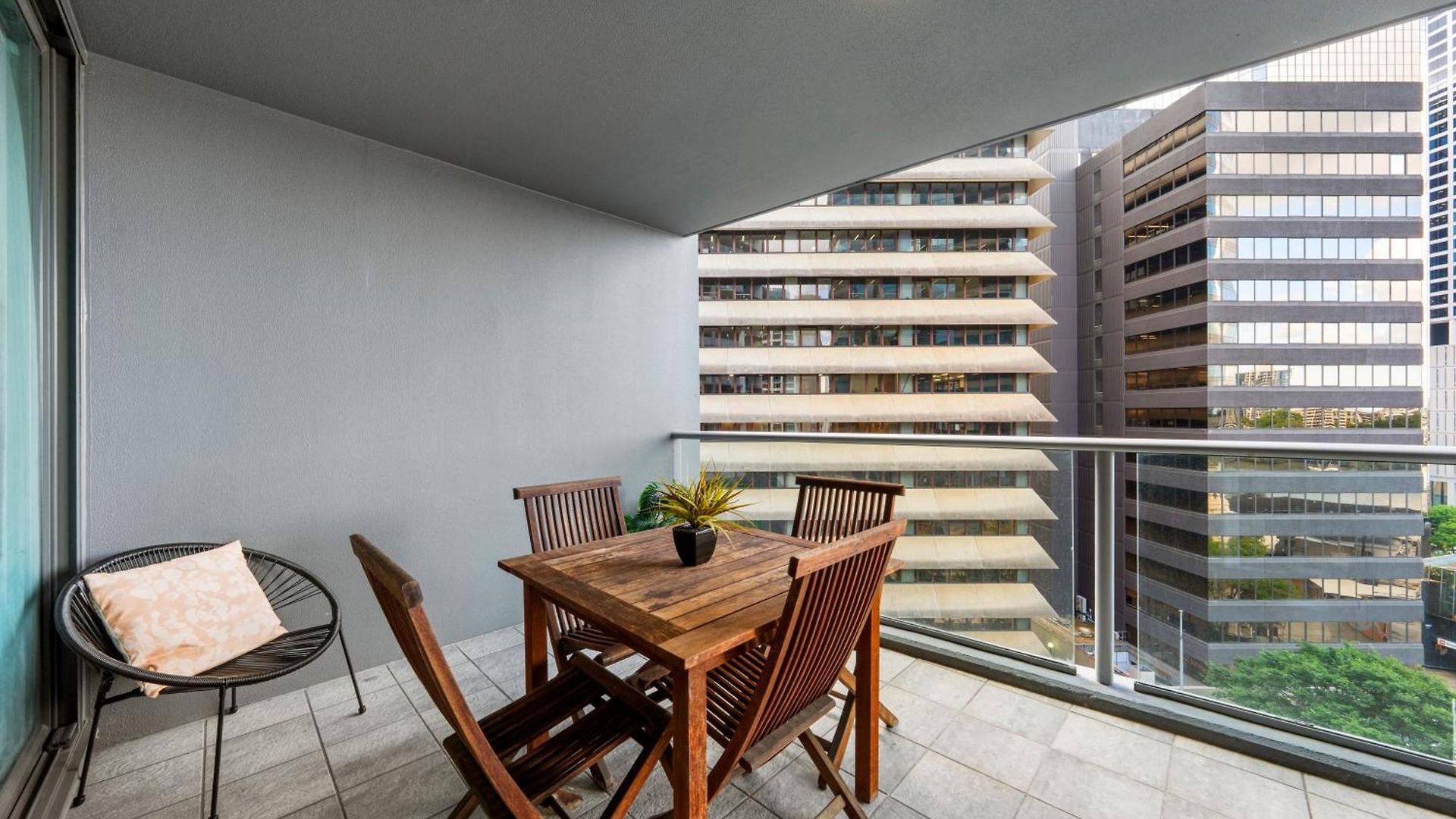 Bridge Views - Sleeps 8 - Cbd - Pool, Gym & Parking * Brisbane