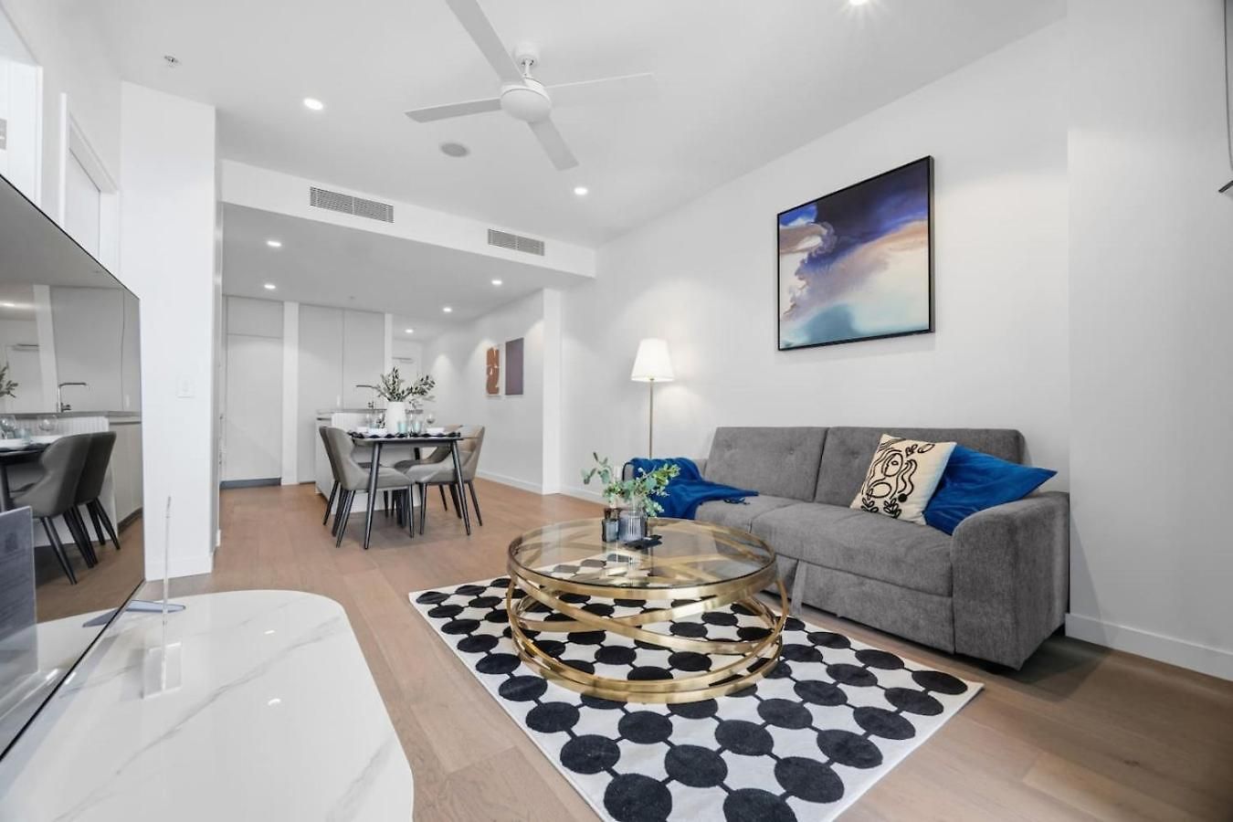 Apartment Level 43 Sweeping Skyline Luxury Designer 1br Brisbane