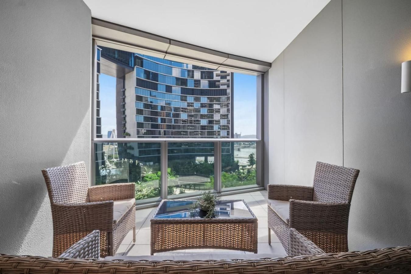 Iconic Queens Wharf 2br Prime Cbd Location Brisbane