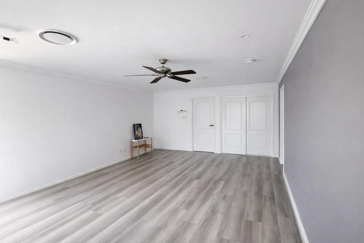 Full Ac 3br With Pool & 3 Parking Spot Apartment *