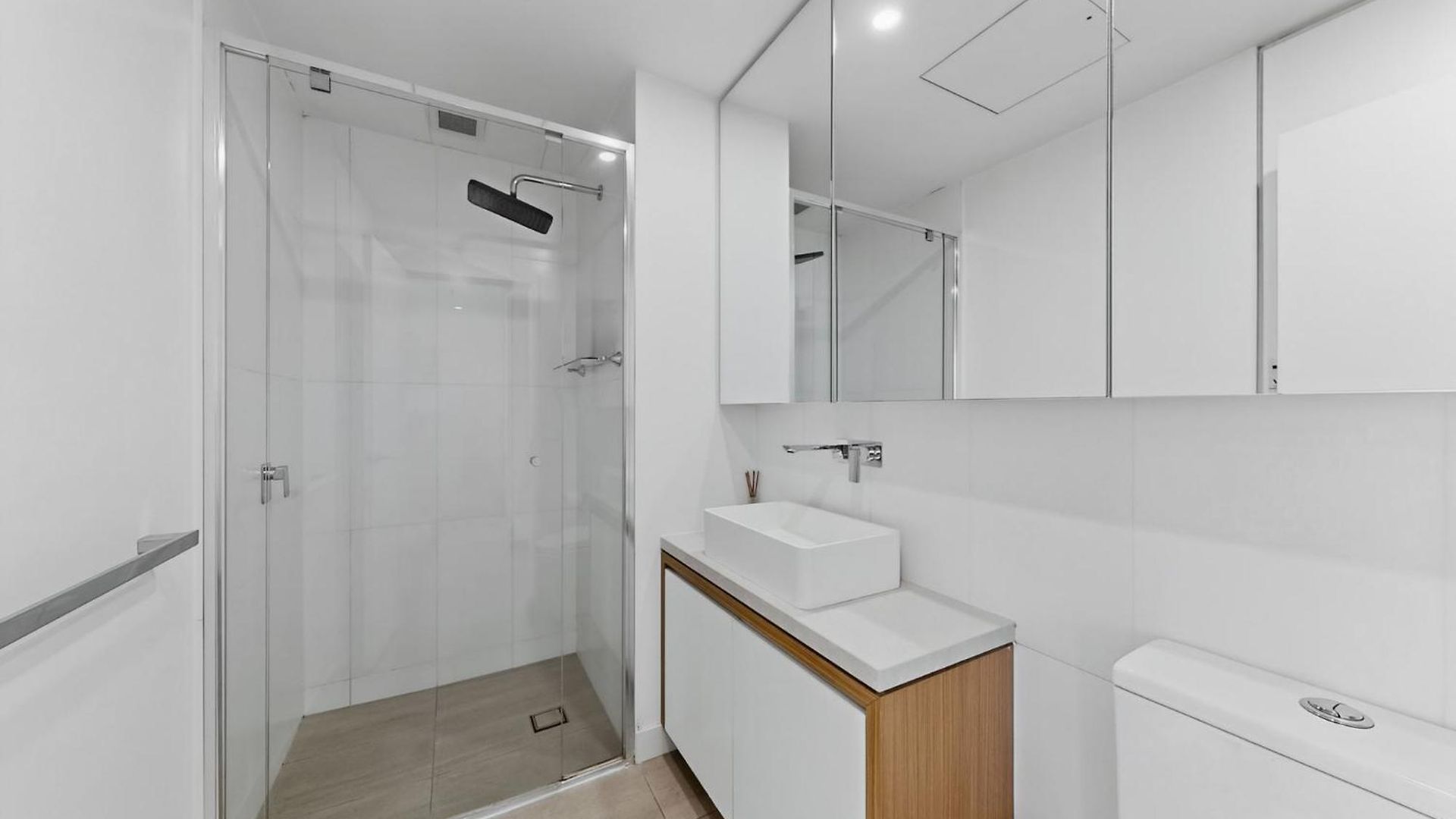 Alfred Street Retreat 2br Parking Pool & Gym Apartment Brisbane