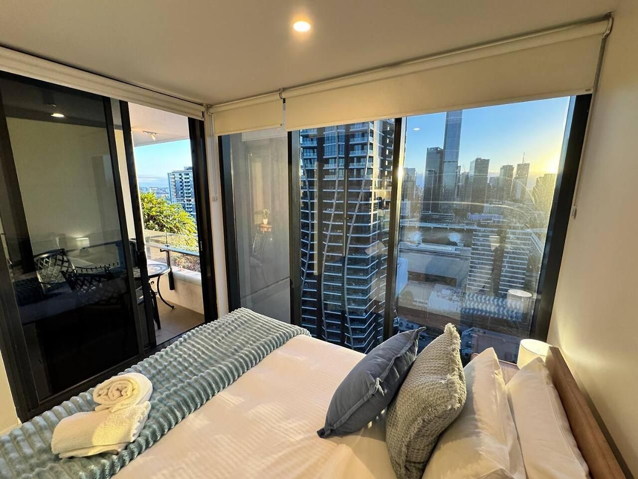 27fl River & Views + Balcony, Pool & Parking - Apartment Brisbane