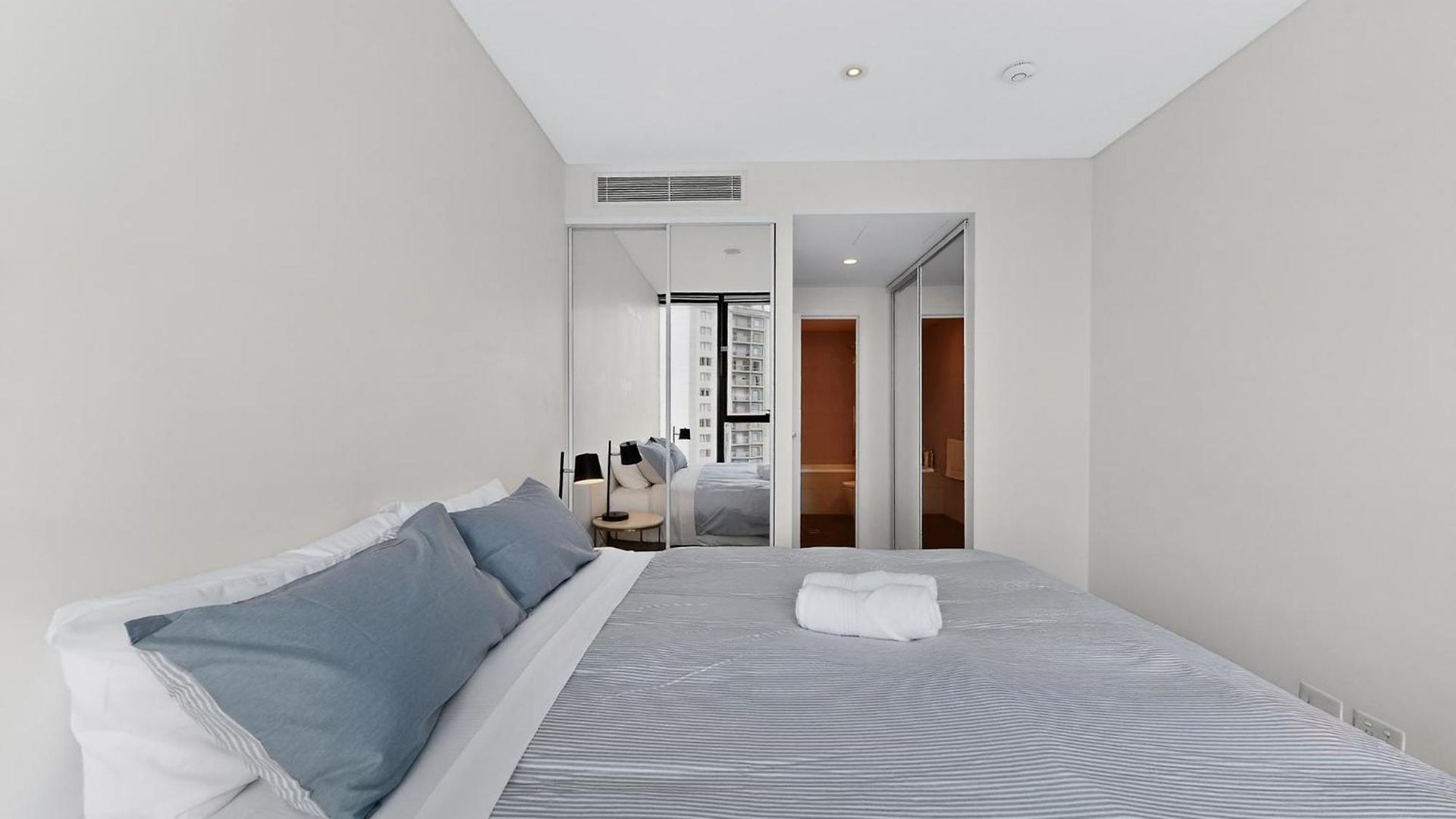 Apartment Level 15 Skytower 2br Cbd Retreat