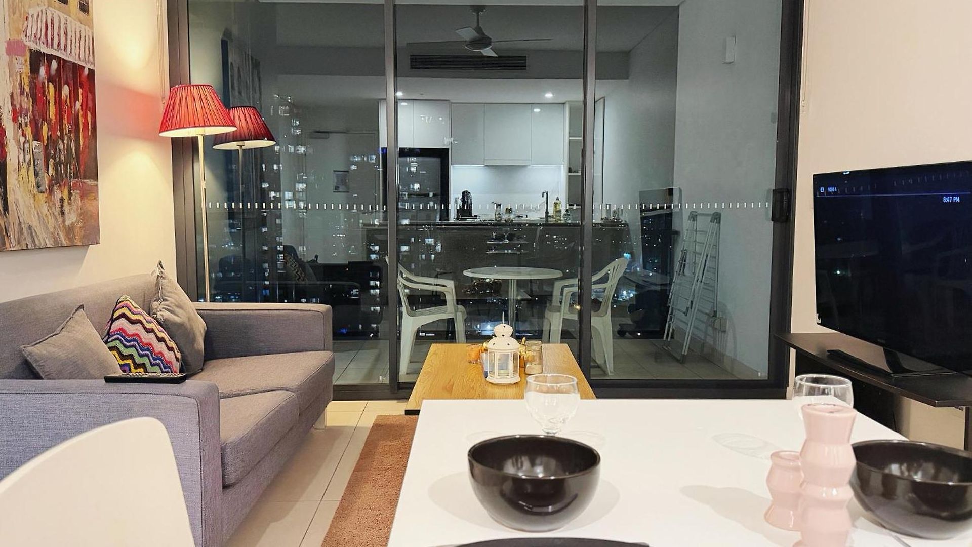Hope St Staycation Pool Gym Sauna Parking M30 Brisbane