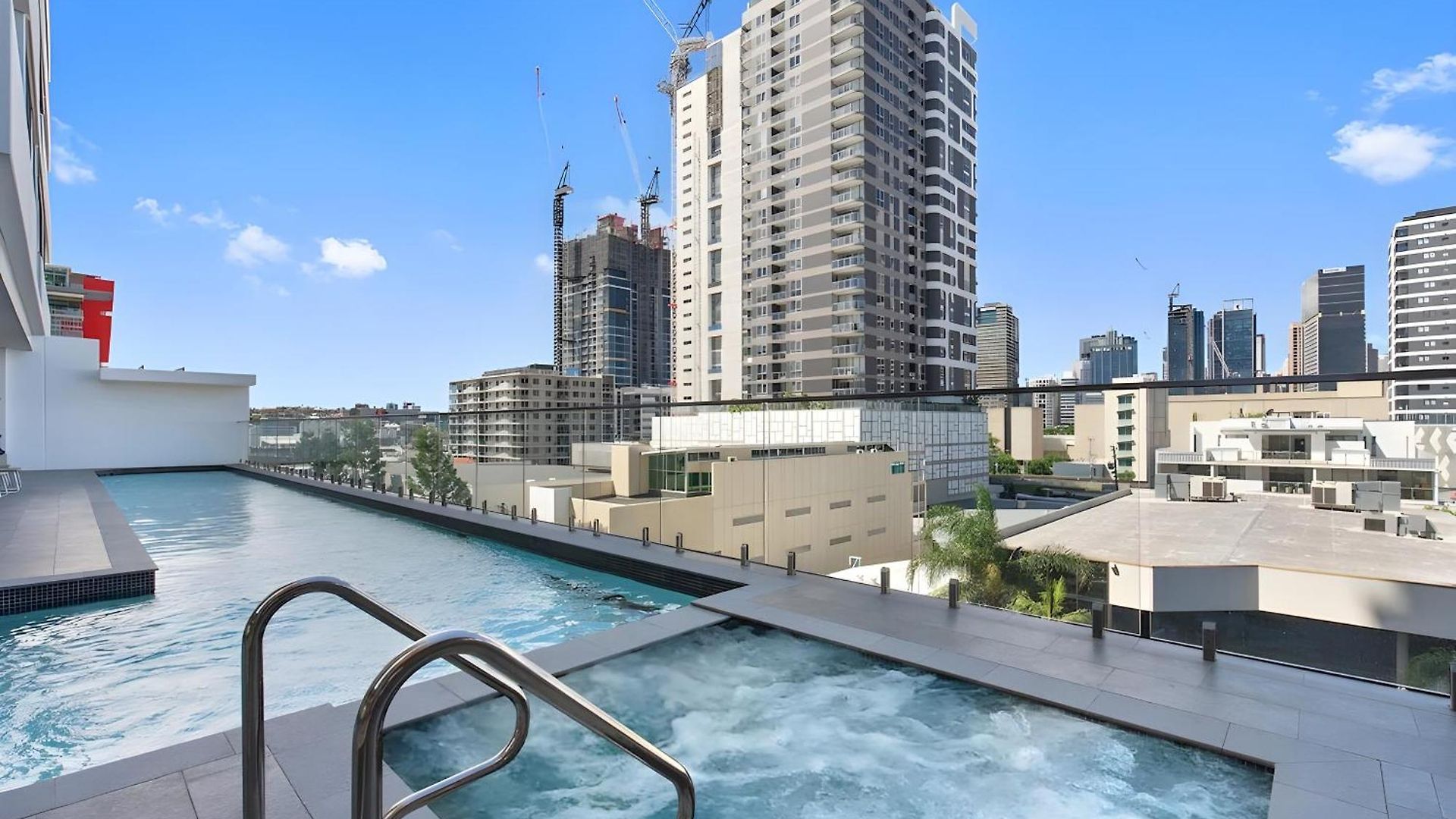 Ivy & Eve - 2br - Pool - Balcony - Parking Brisbane