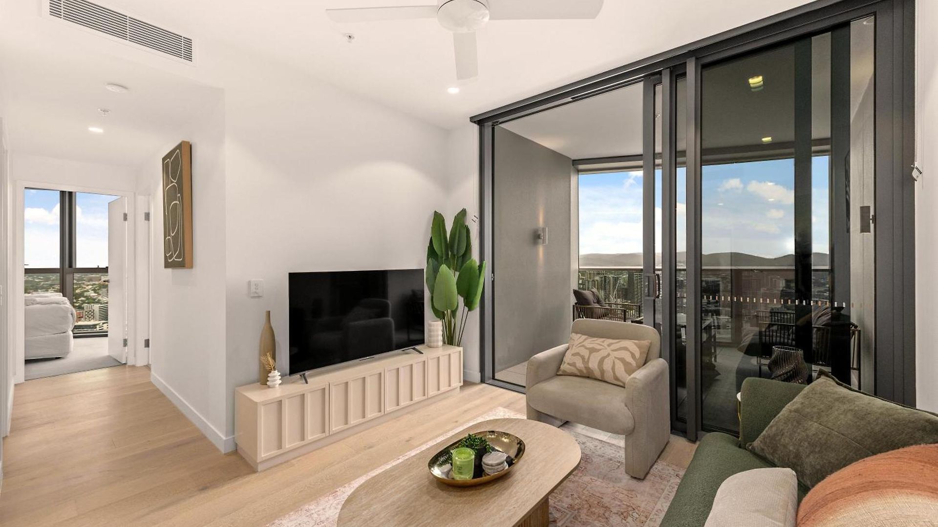 Queen's Wharf | River Views, Pool & Free Parking Brisbane