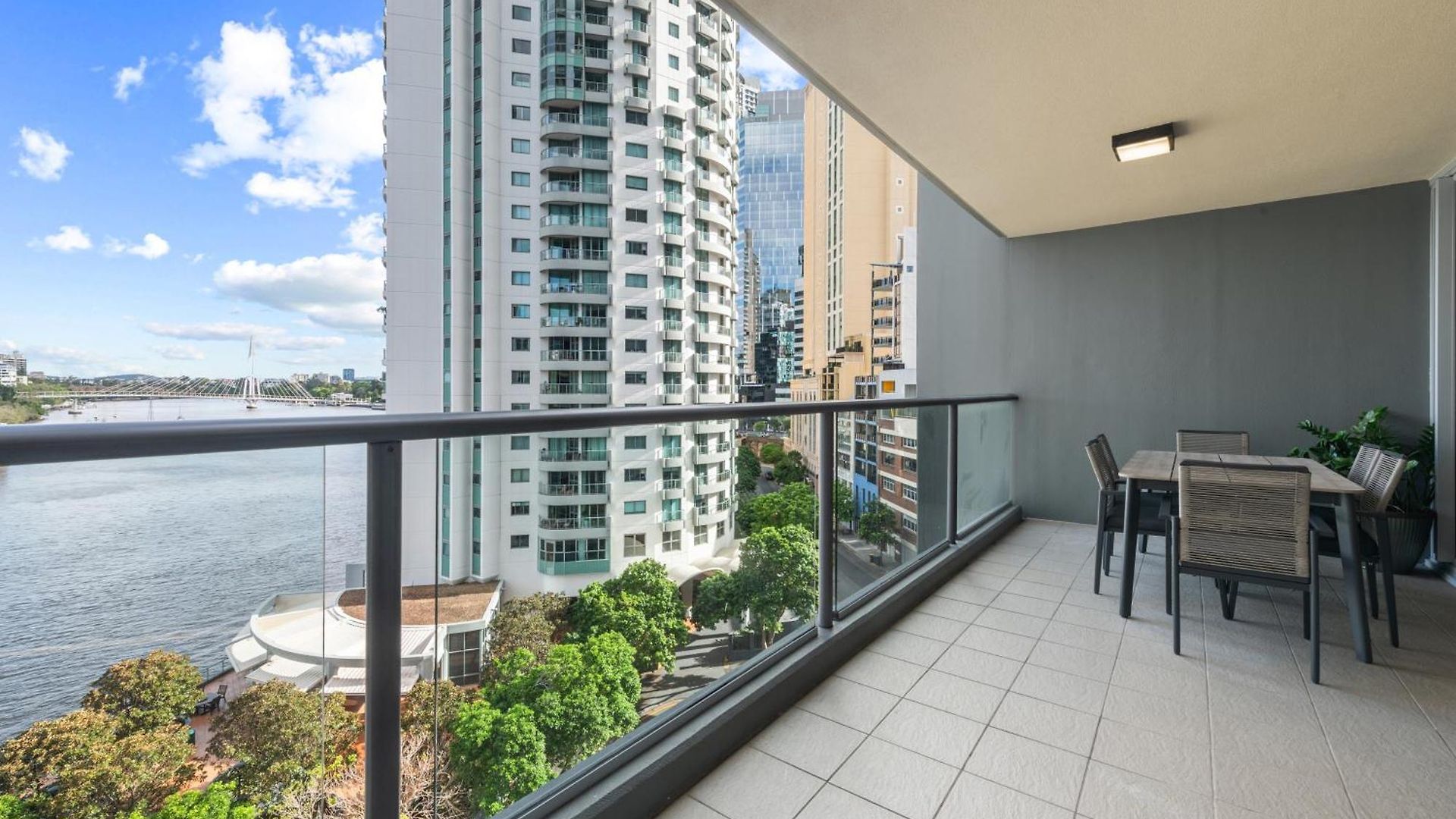 Apartment Quay West *