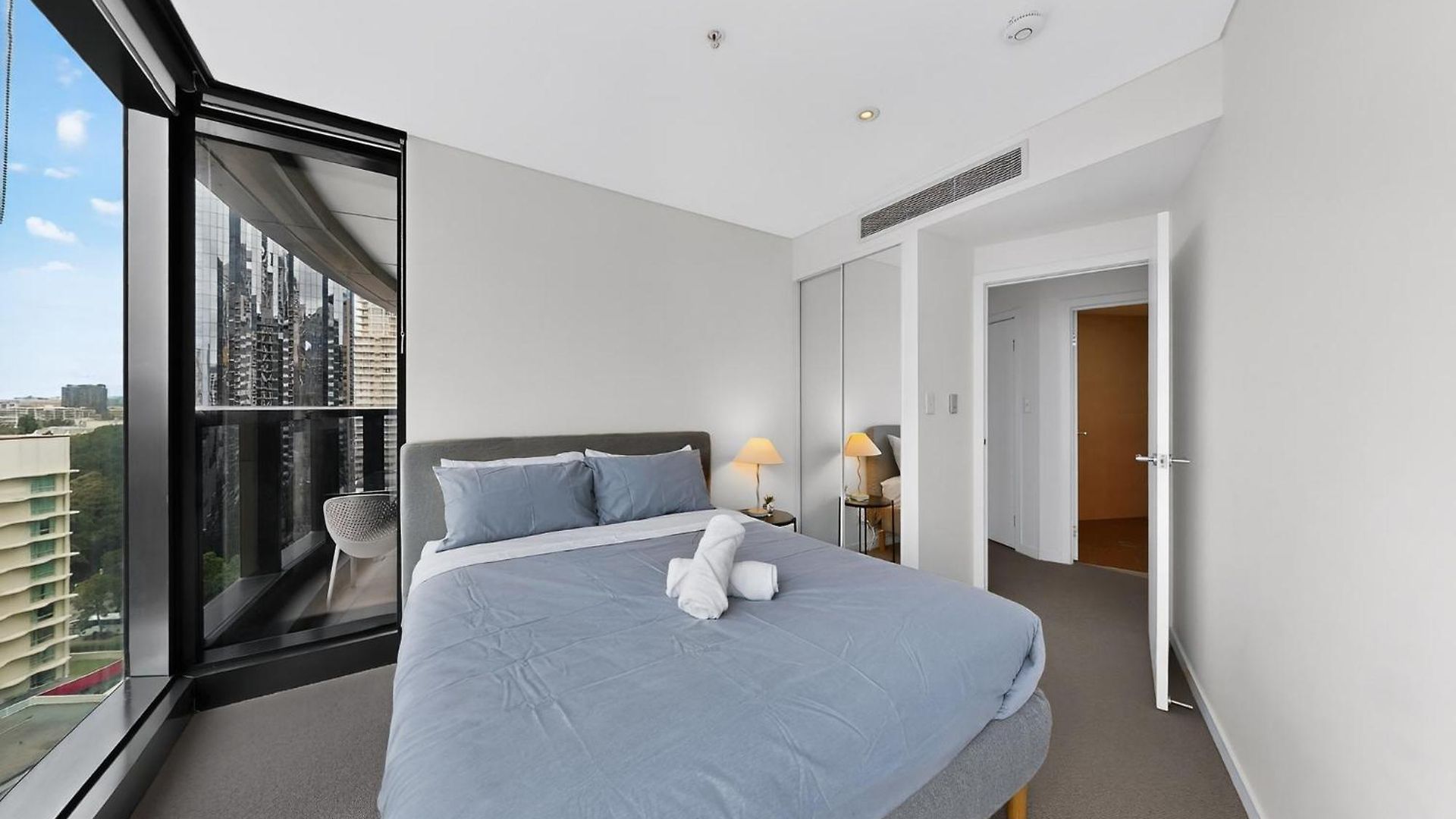 Level 15 Skytower 2br Cbd Retreat Apartment Brisbane