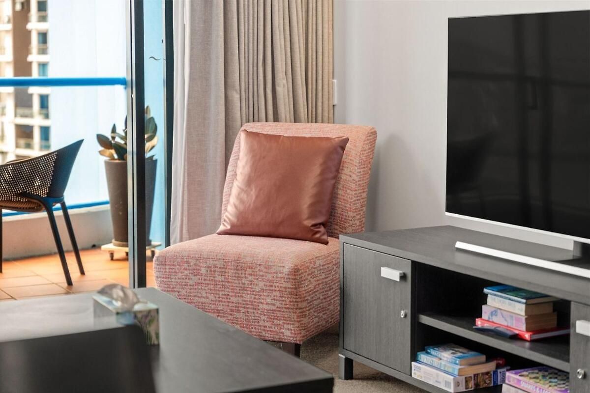 Story Bridge River Views, Pool, Sauna And Parking Apartment