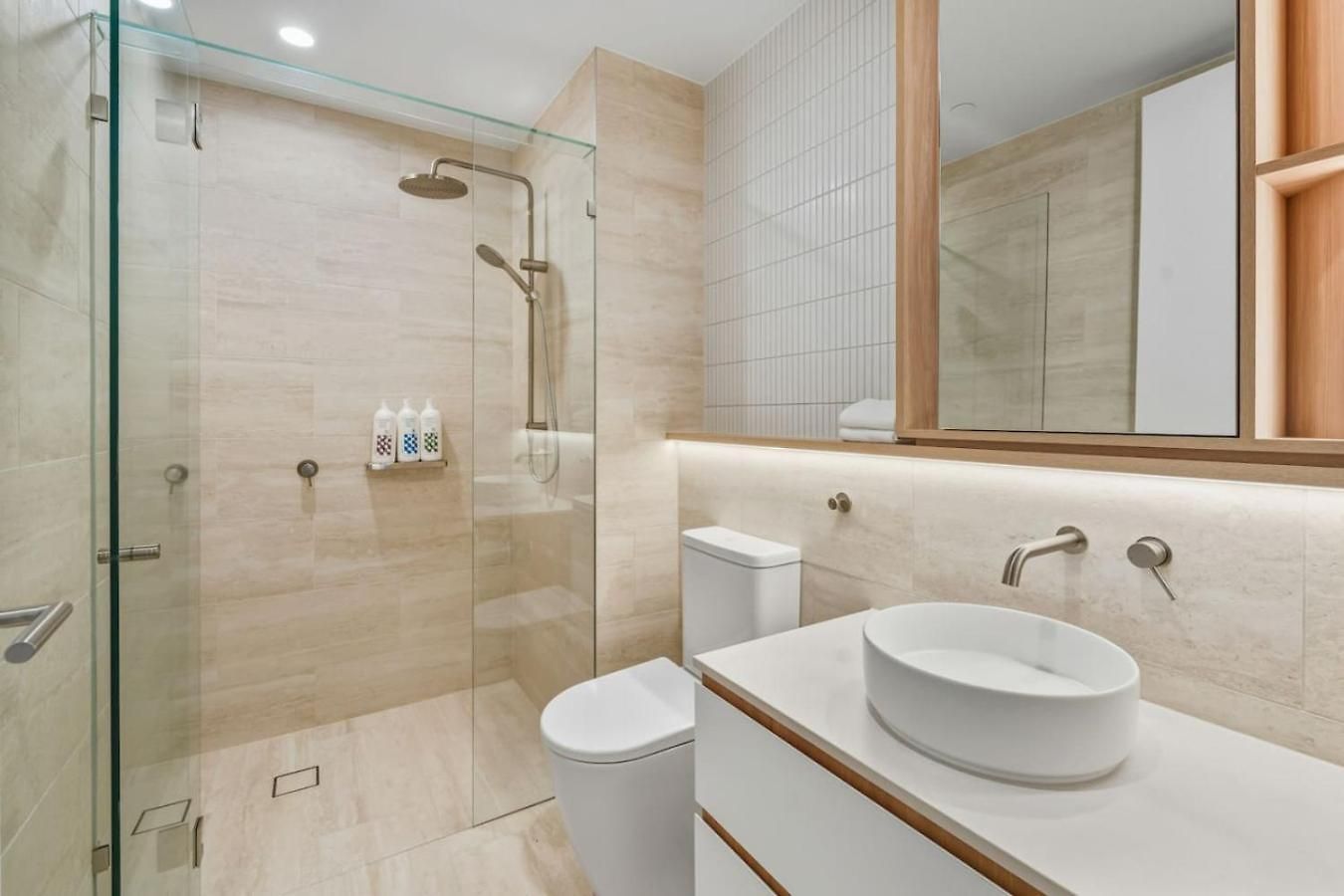 Apartment Modern 2br On Coronation Drive, Toowong