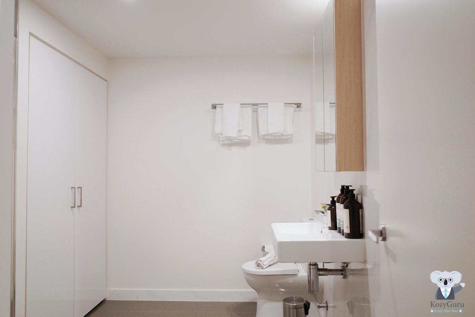 Kozyguru | South | Prime Skyline Retreat Apartment