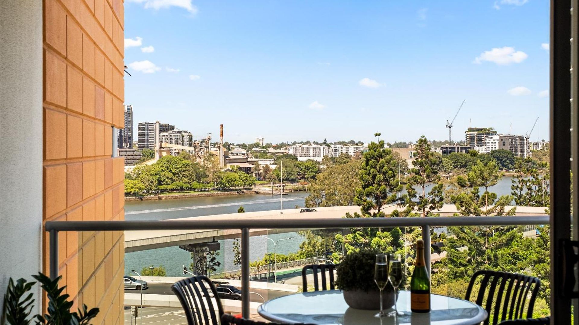 Apartment Riverside Living - Walk To Suncorp Stadium