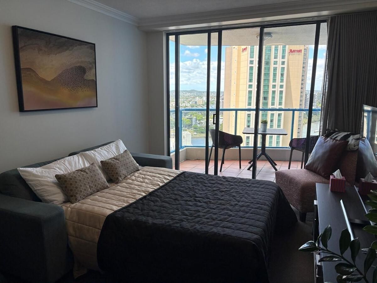 Story Bridge River Views, Pool, Sauna And Parking Apartment *