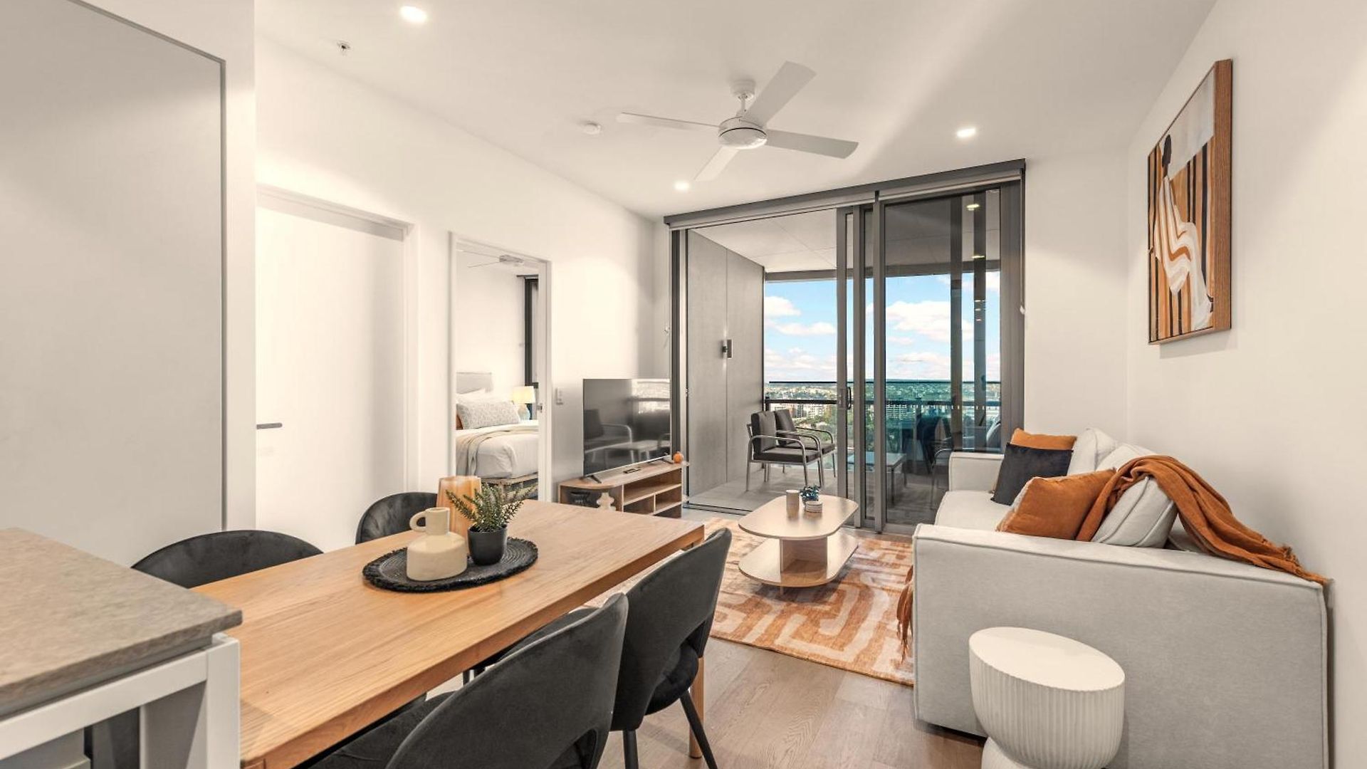 Queen's Wharf 1br Balcony With Free Parking Apartment
