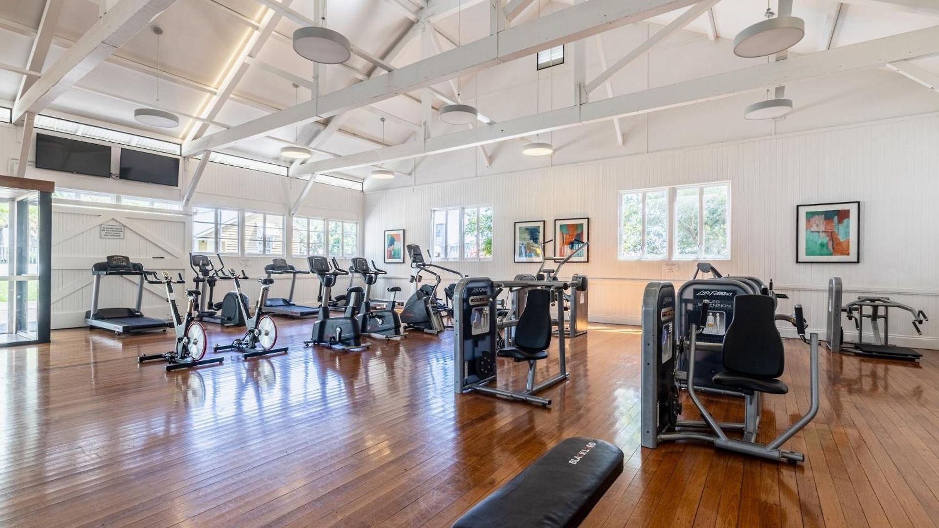 The Ukiyo Valley 2br Free Parking & Pool