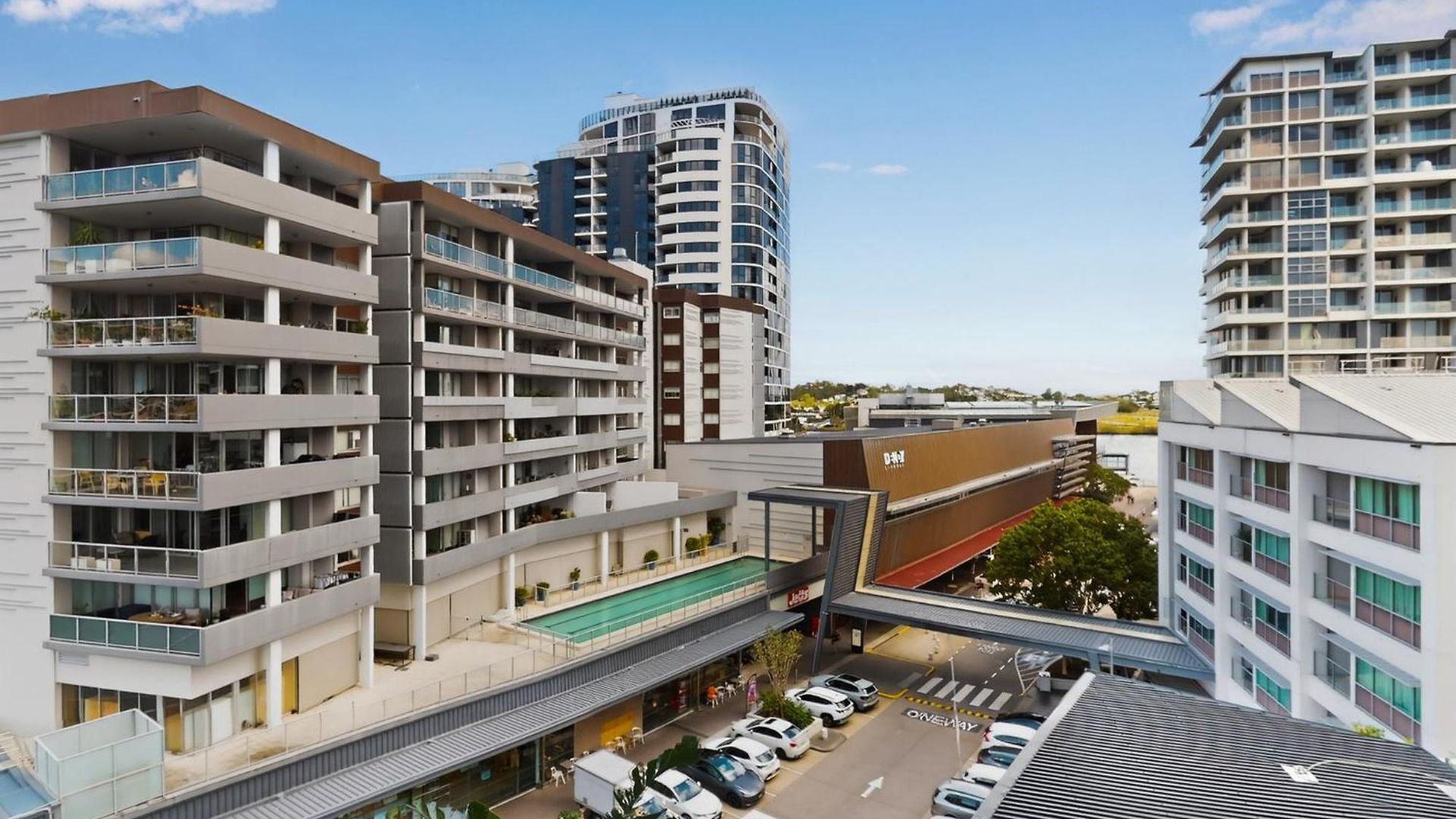 Hamilton Portside Luxe Level 5