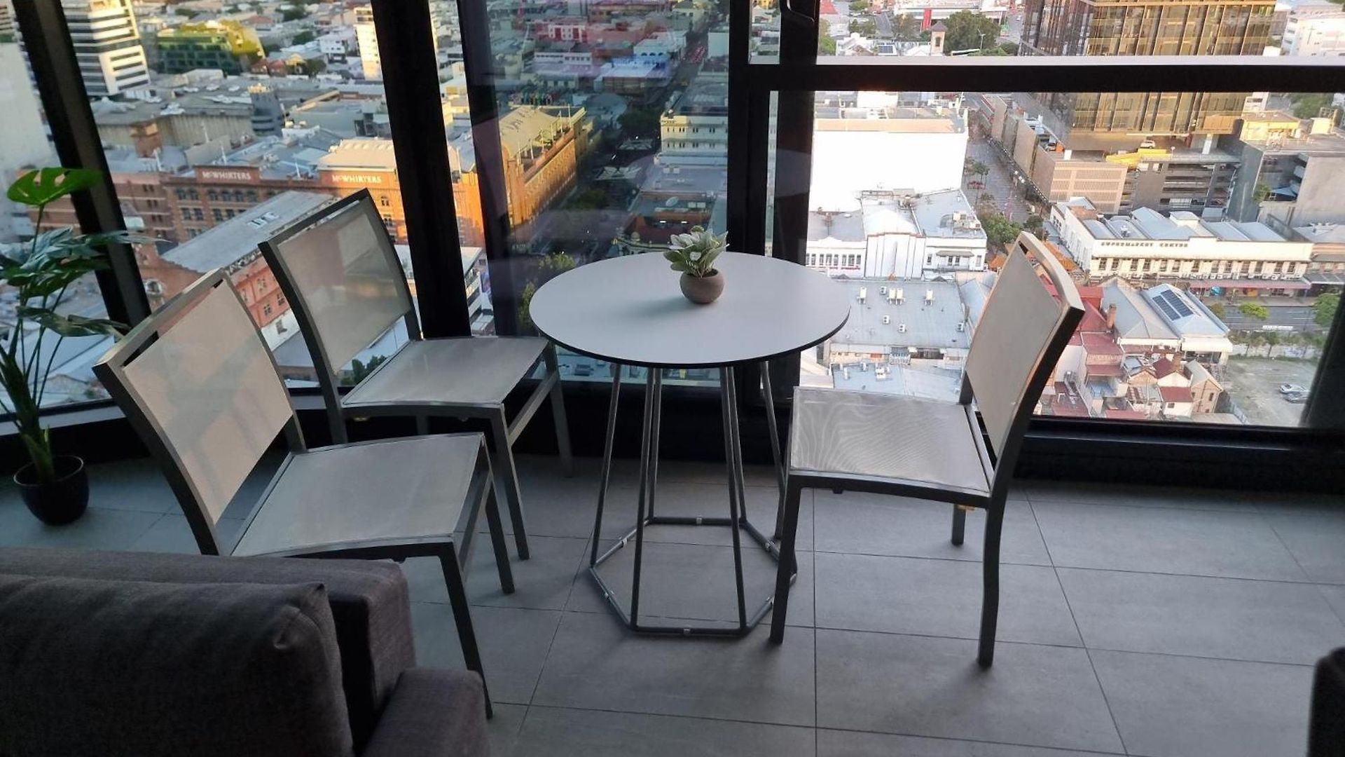 Skyline In Fortitude Valley Apartment