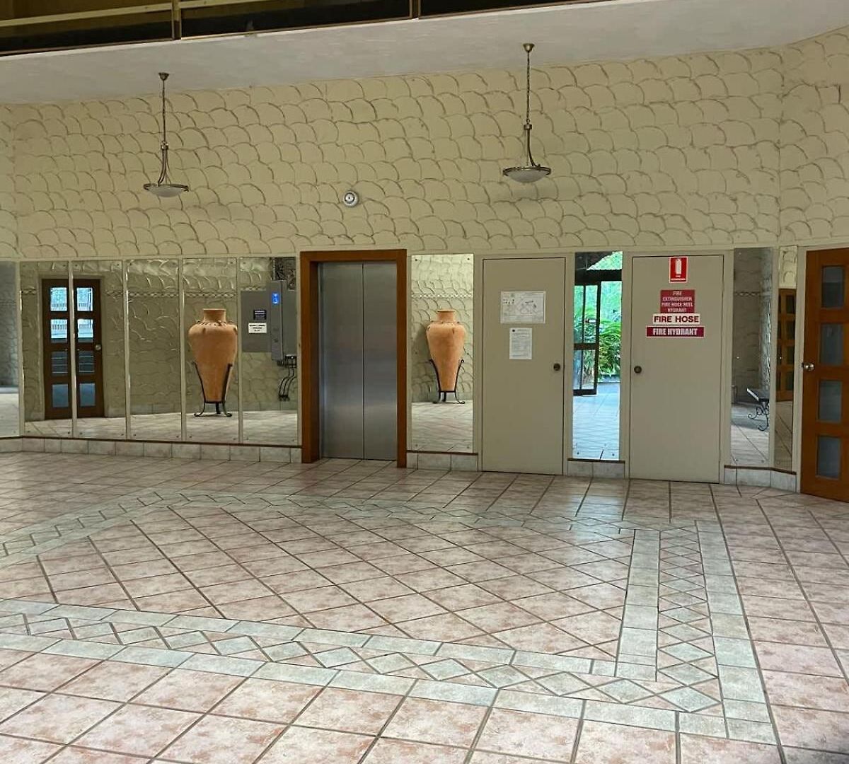 Large 2 Bed 2 Bath 1 Park Inner Location Apartment *