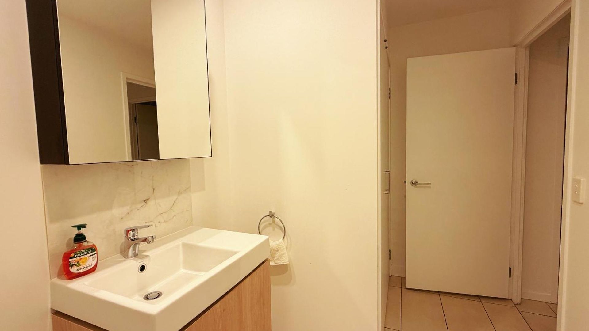 Apartment Hope St Staycation Pool Gym Sauna Parking M30 *