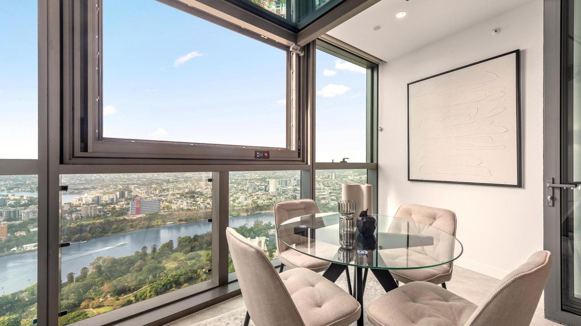 Queen's Wharf 1br View With Free Parking Apartment *