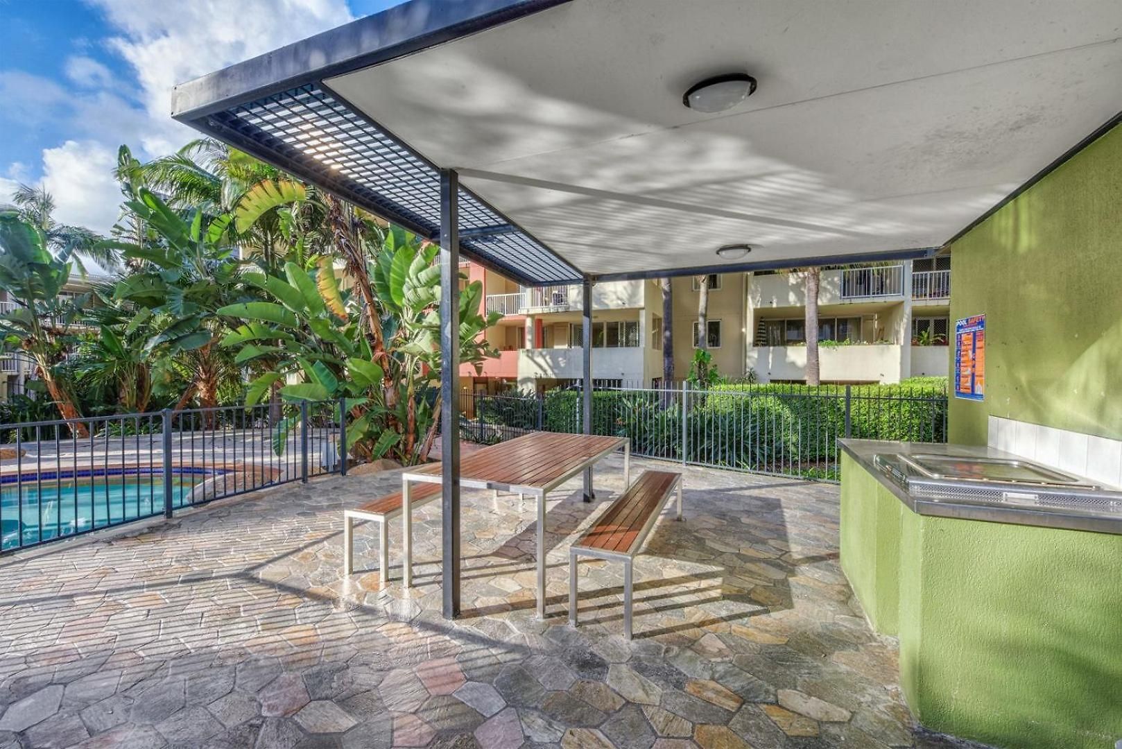 2br With Views, Balcony & Car Park *