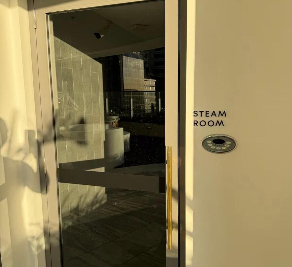 Dreamy Queens Wharf Luxury Pad W Car Park Apartment