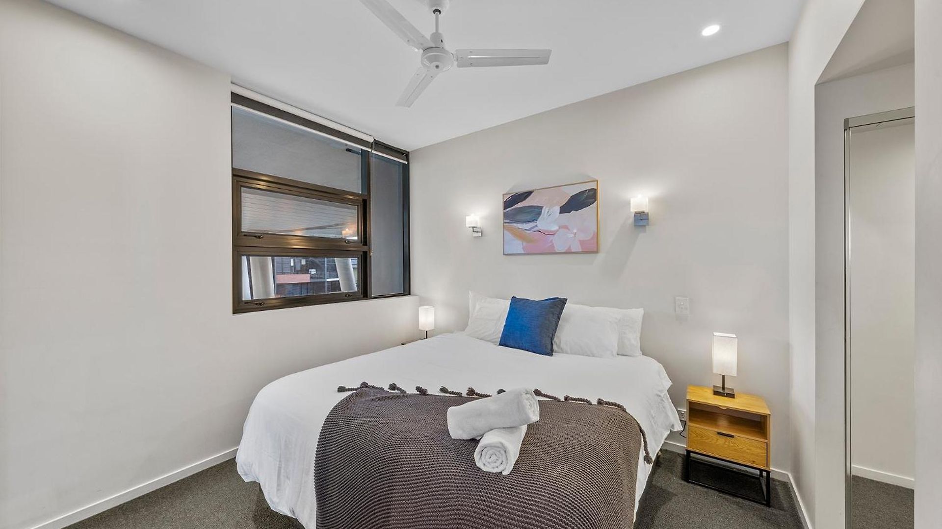 Spacious Luxury 2br Southbank With Parking Apartment