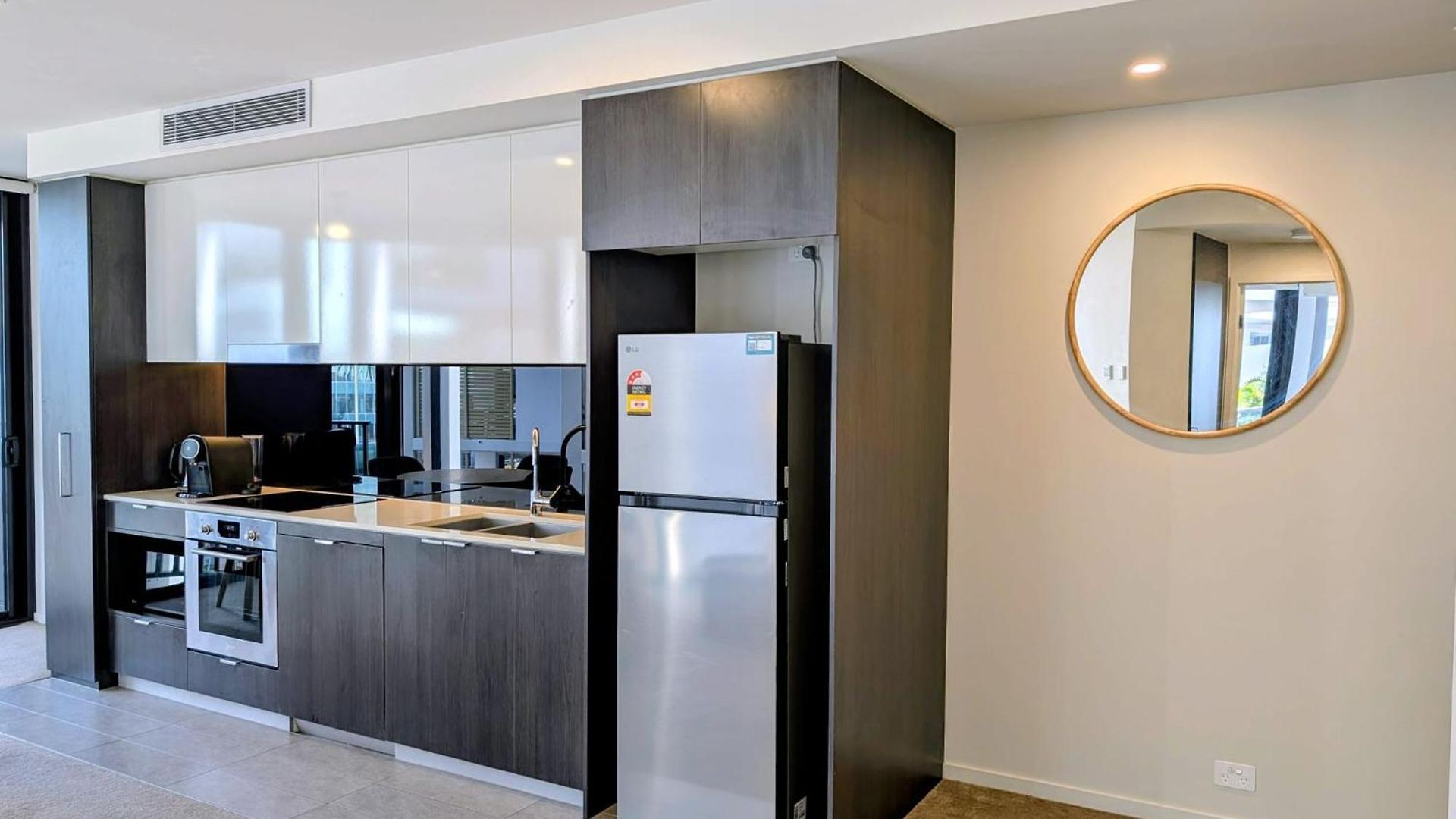 Premium Unit W/ Rooftop Pool In The Heart Brisbane