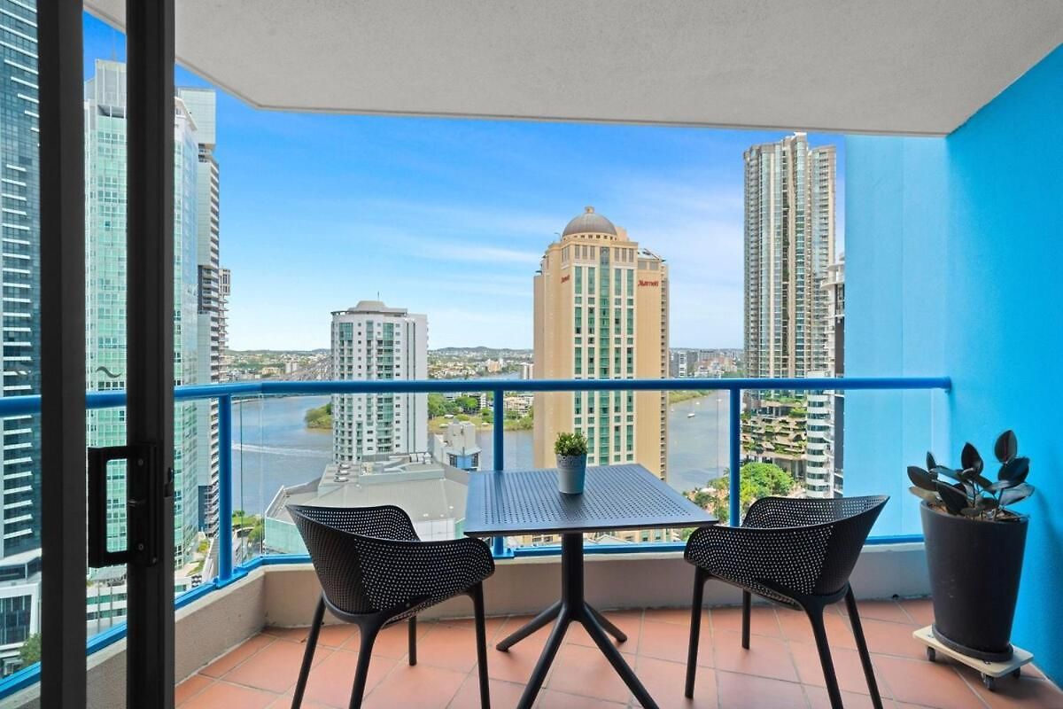 Apartment Story Bridge River Views, Pool, Sauna And Parking *
