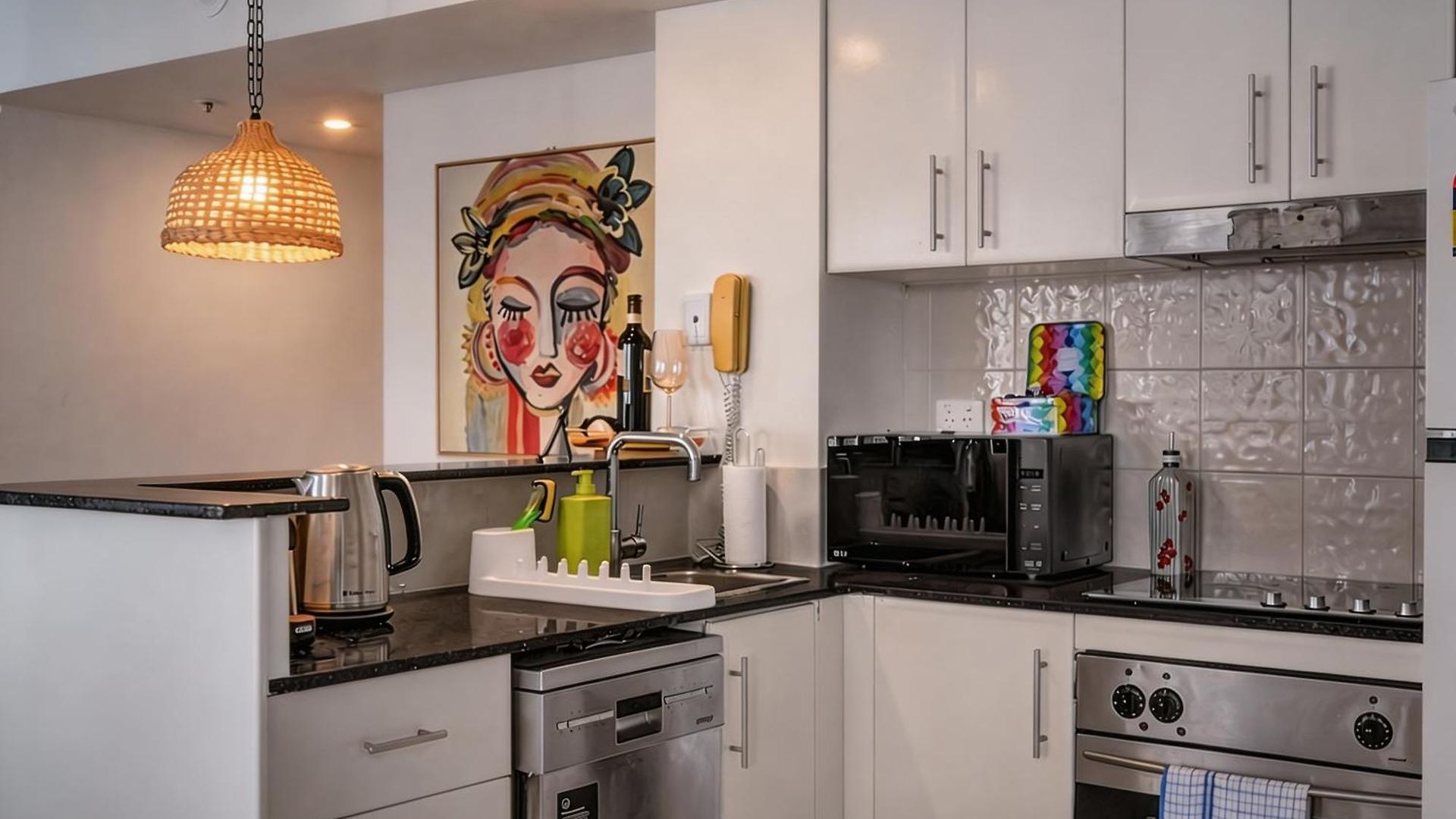 Inviting Family 2br | Cbd | Pool & Gym Brisbane