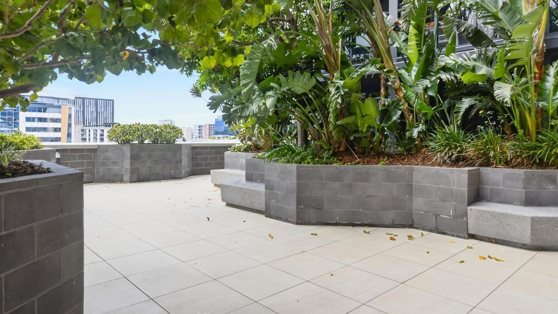 Apartment Rooftop Pool 2br In The Heart Of The Valley *