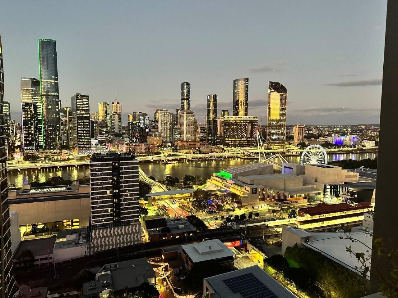 27fl River & Views + Balcony, Pool & Parking - Apartment Brisbane