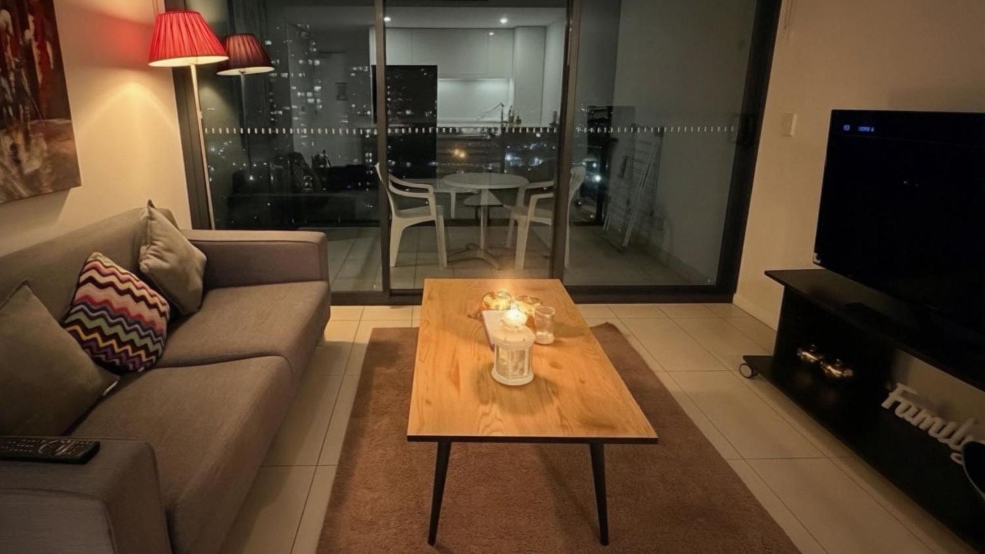 Apartment Hope St Staycation Pool Gym Sauna Parking M30 *
