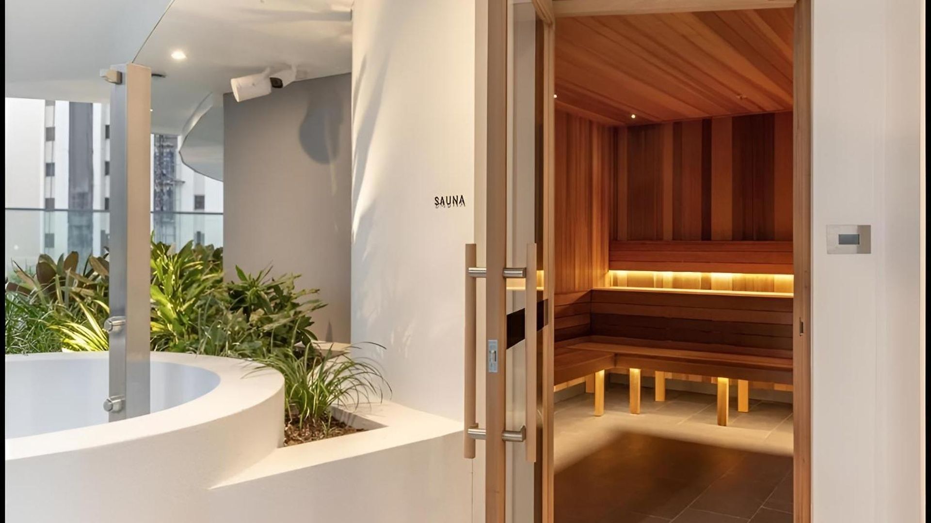 Queen's Wharf | River Views, Pool & Free Parking Apartment *