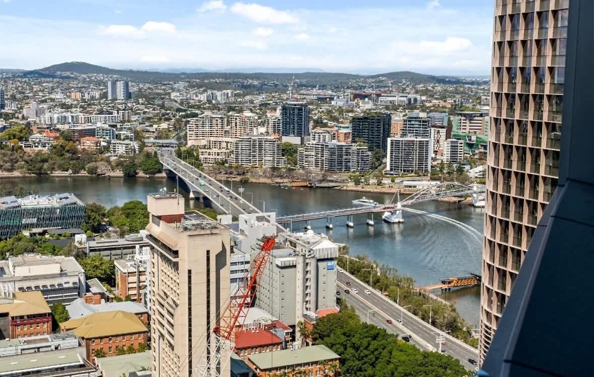 Lavish 3 Bedroom In Queens Wharf With Car Park Apartment *