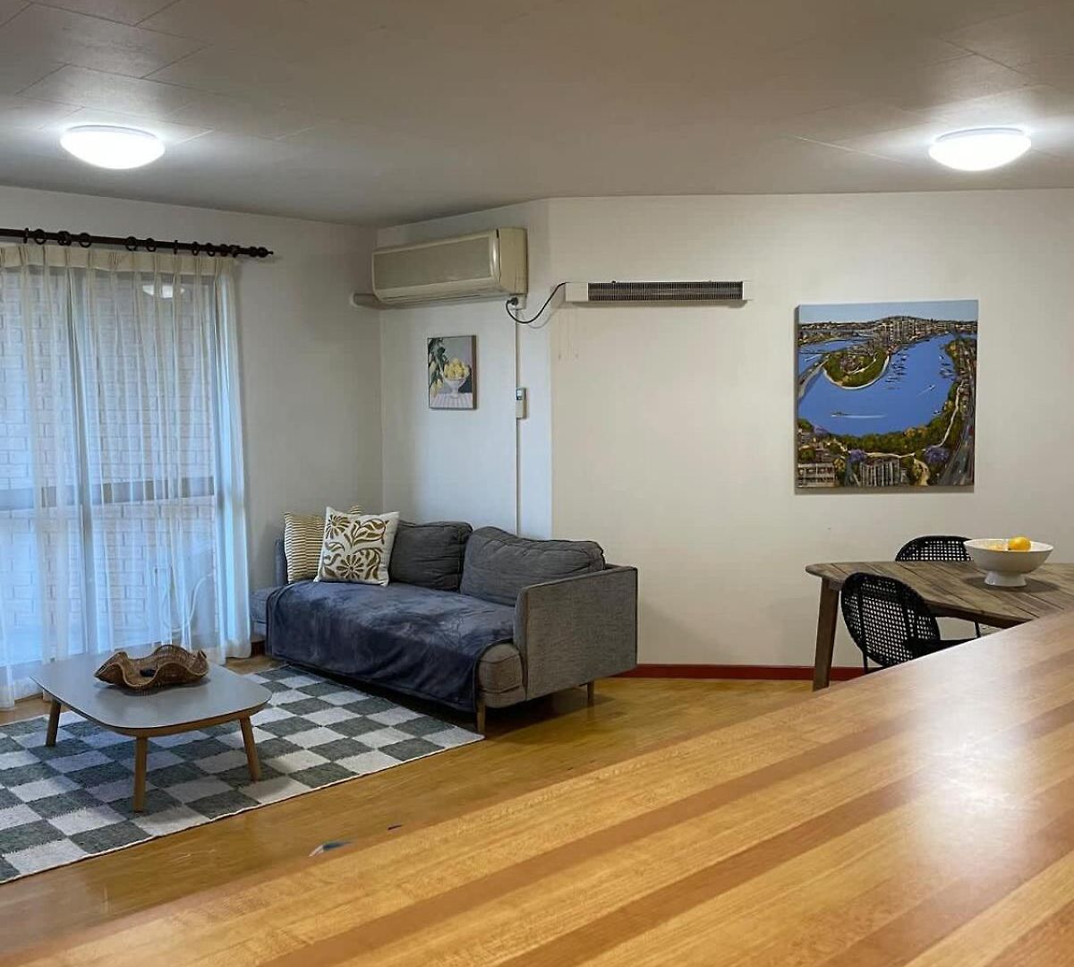 Large 2 Bed 2 Bath 1 Park Inner Location Apartment Brisbane