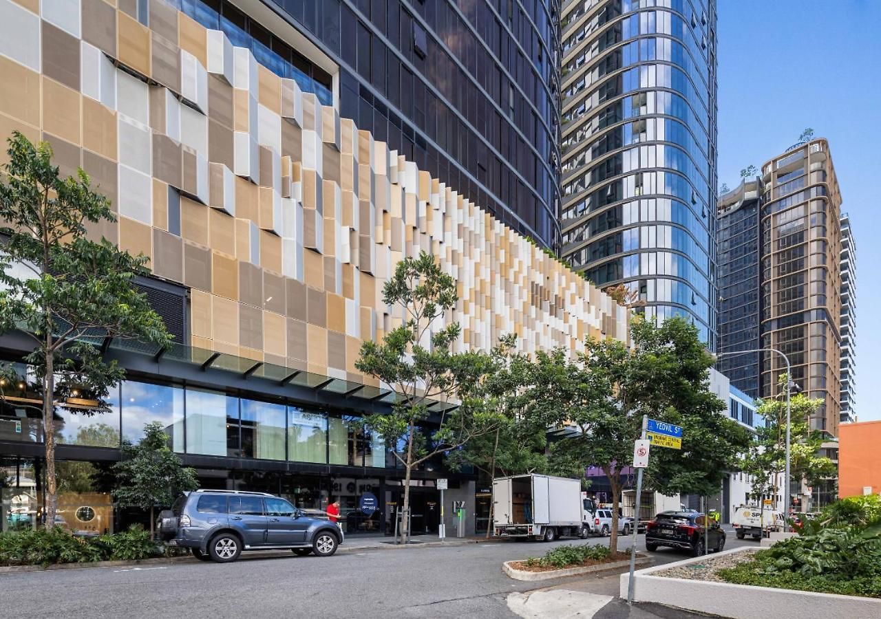 Lights Retreat - Fortitude Valley * Brisbane