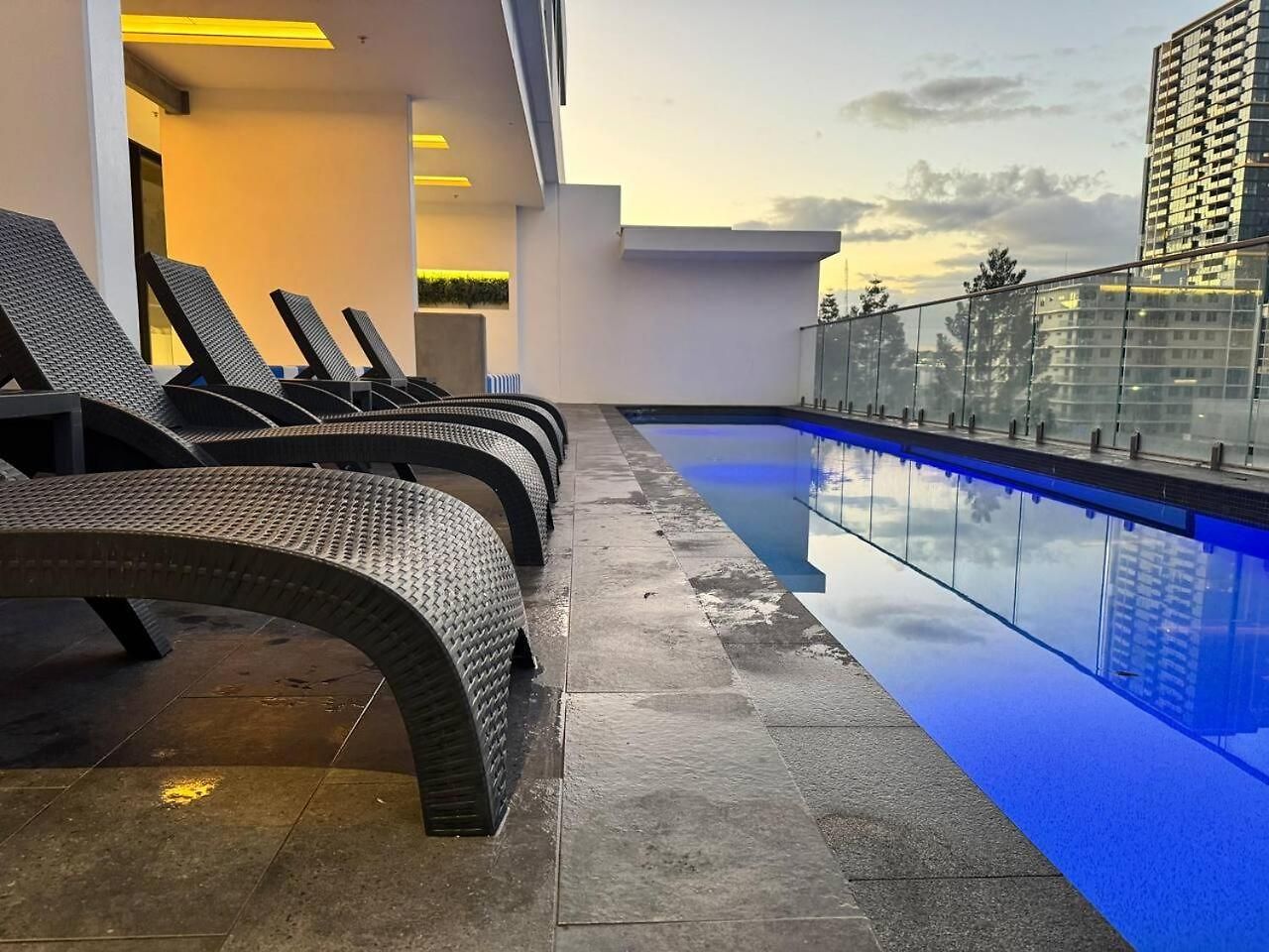 27fl River & Views + Balcony, Pool & Parking - Apartment Brisbane