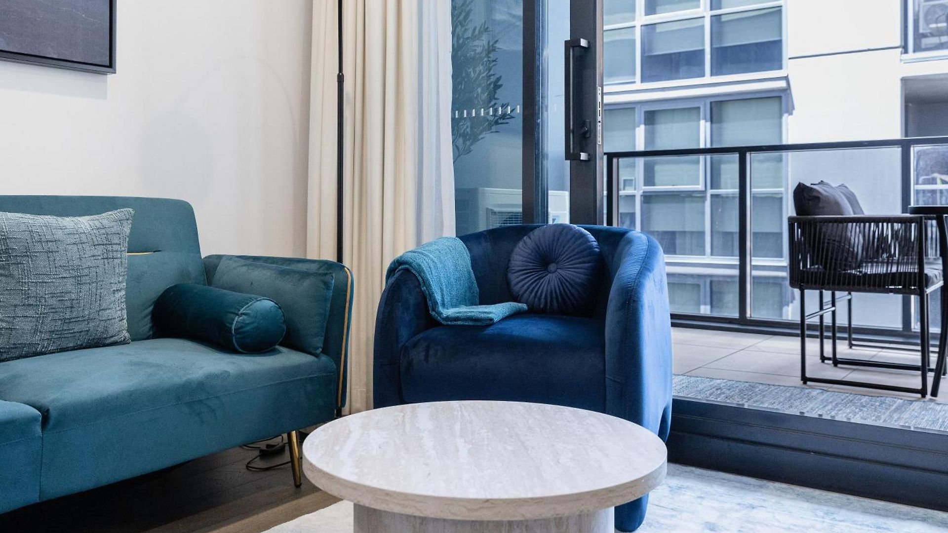 Apartment Rooftop Pool 2br In The Heart Of The Valley Brisbane