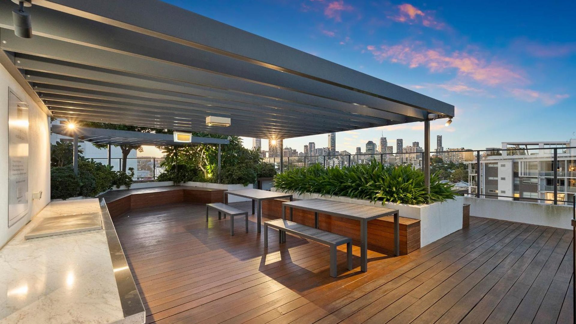12th Floor Stadium View -2br-free Parking-cbd Brisbane