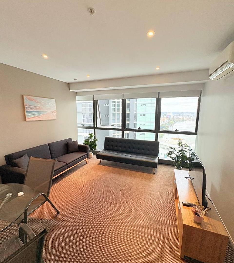 River View Pool Gym Apartment