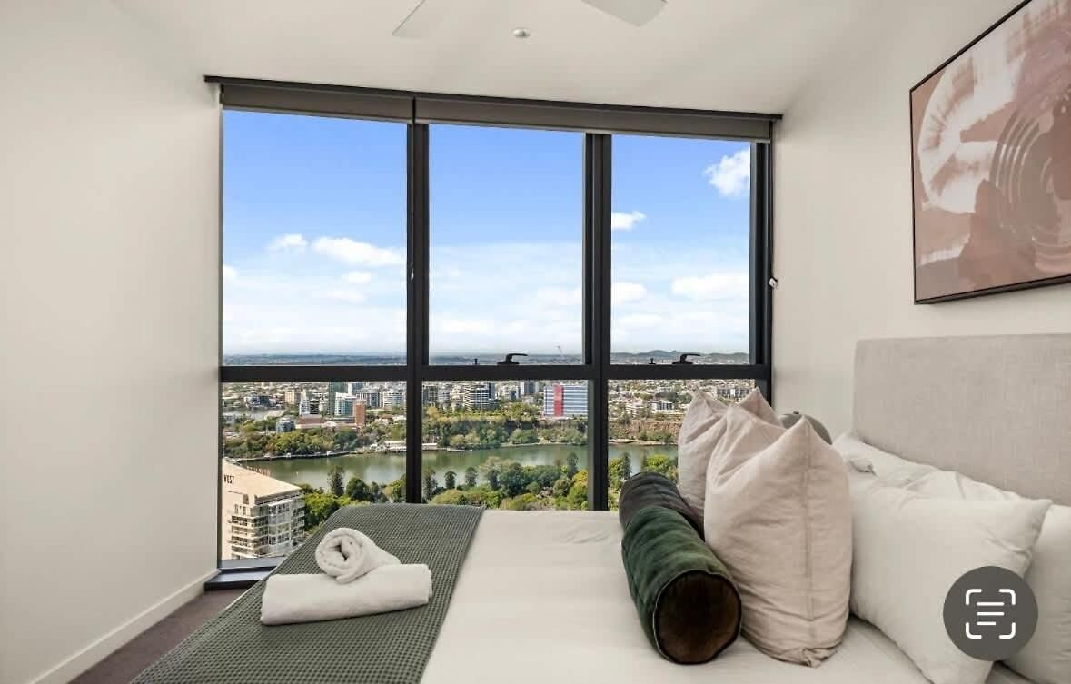 Lavish 3 Bedroom In Queens Wharf With Car Park Brisbane