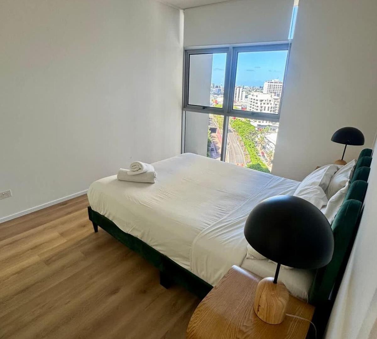 Skyline Escape - 3 Bedroom With River Views *