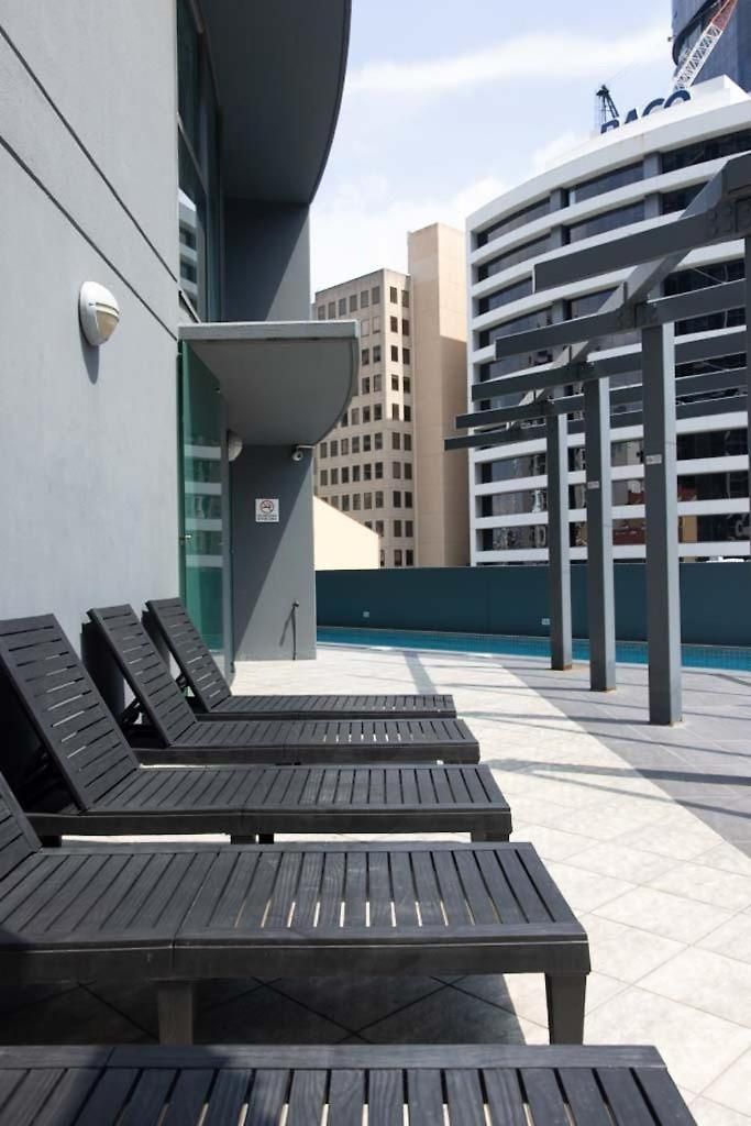 Apartment Story Bridge Views In Cbd Brisbane