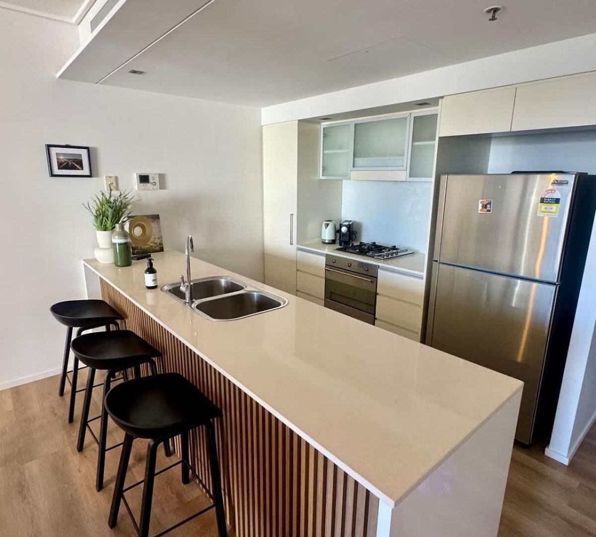 Skyline Escape - 3 Bedroom With River Views *