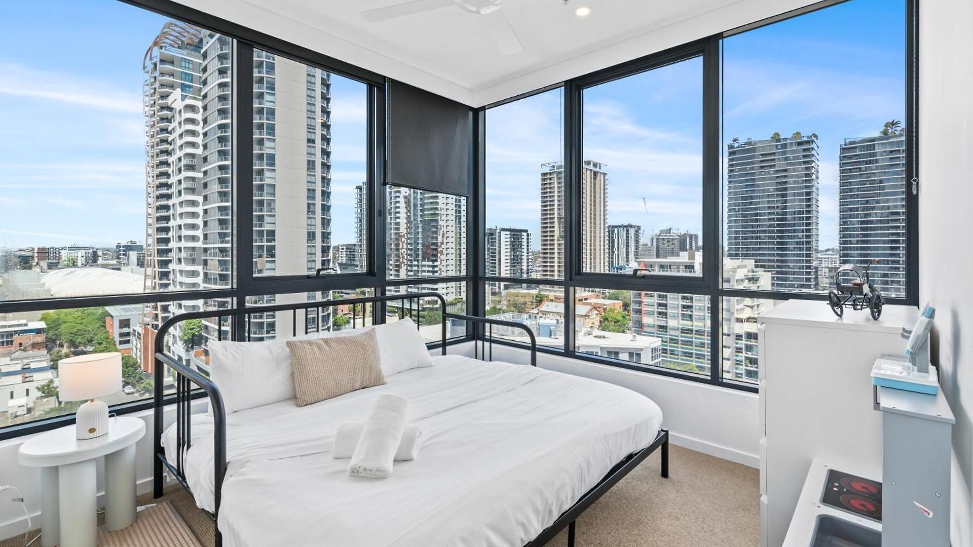 The Cityscape Pad With 2br, 3-bed & Free Parking