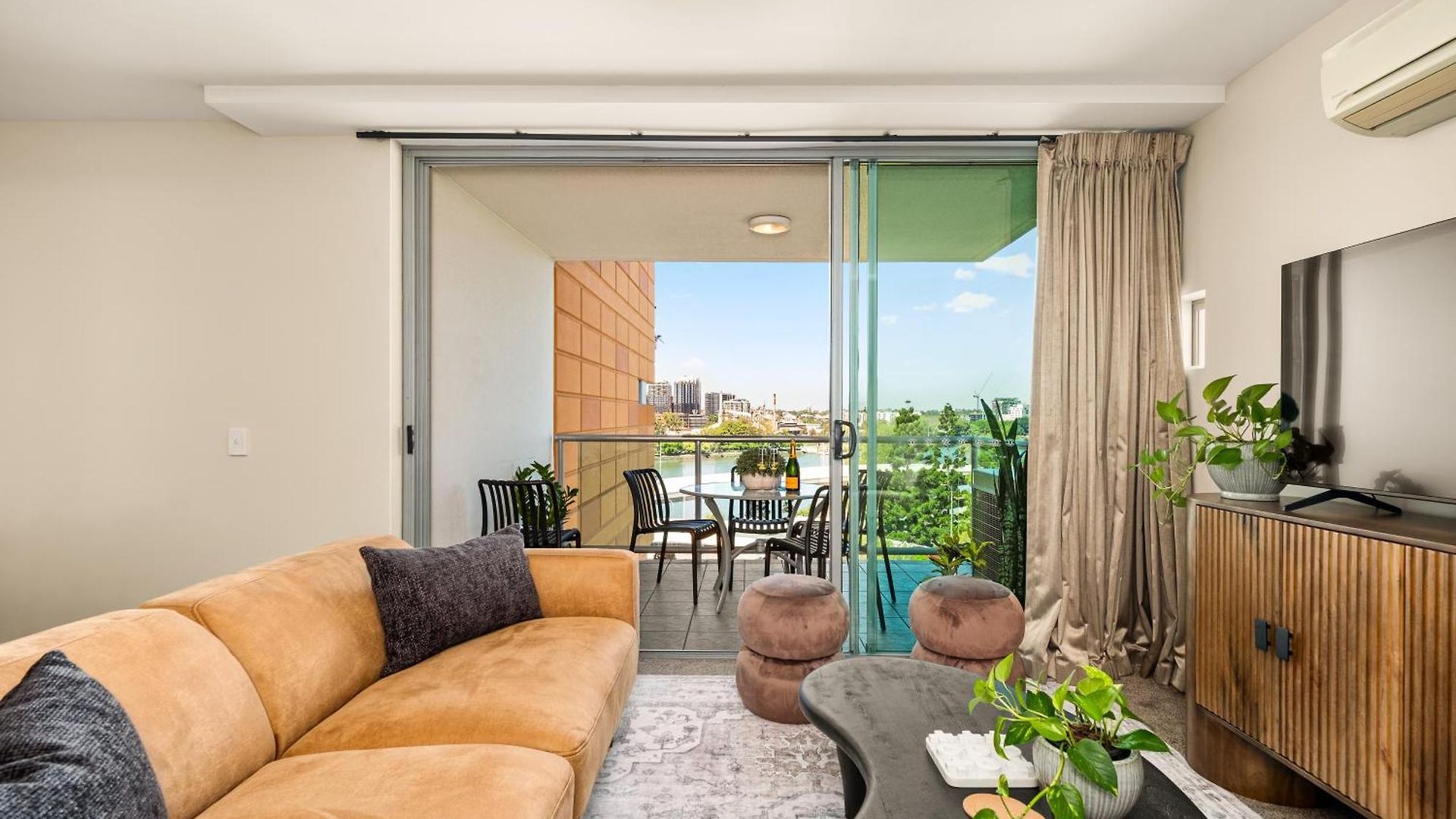 Riverside Living - Walk To Suncorp Stadium Brisbane