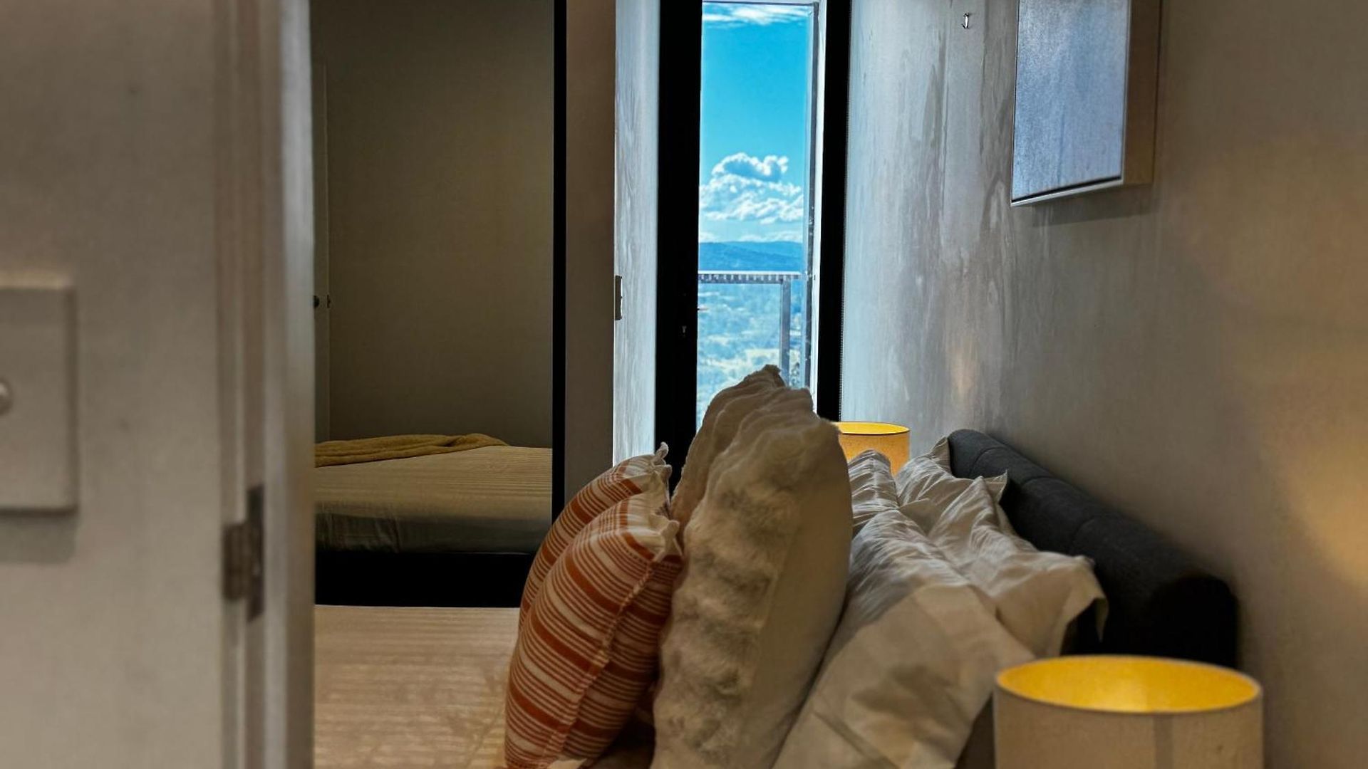 Fortitude Valley By Flatiron High Floor 2bd Apartment