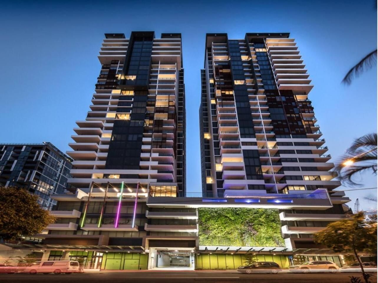27fl River & Views + Balcony, Pool & Parking - * Brisbane
